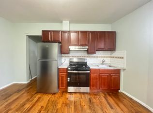 286 Forrest St #1R, Jersey City, NJ 07304