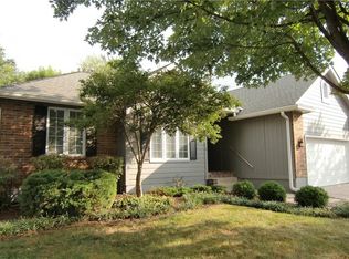 1416 NE Buttonwood Ct, Lees Summit, MO 64086