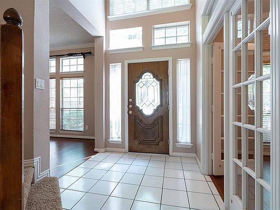 4th image of 5513 Vicksburg Pl