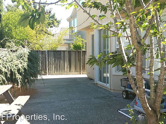 3rd image of 20874 Sherman Dr