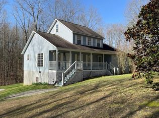 719 Flat Spur Rd, Jamestown, TN 38556