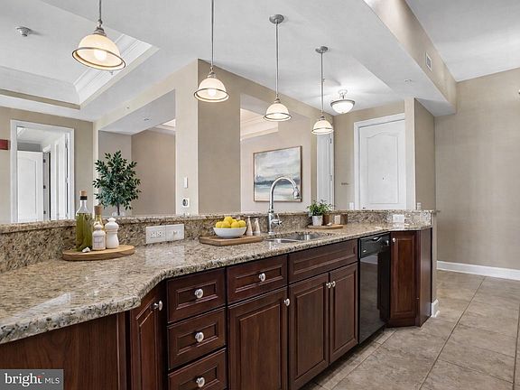 5th image of 1915 Towne Centre Blvd Unit 915