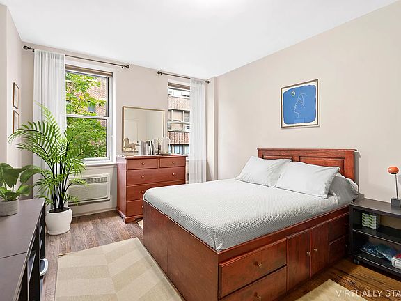 4th image of 235 W 70th St APT 3A