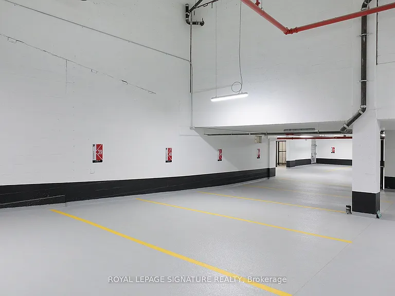 2525 Bathurst St #607 — Photo 27