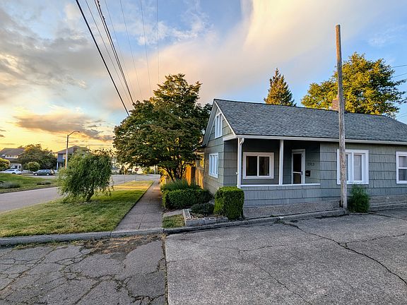 2nd image of 2913 N Alder St