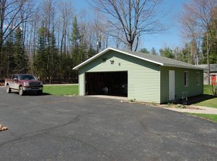 3694 Pineland Rd, Gladwin, MI 48624