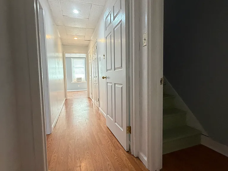 309 N 13th St #2 — Photo 10