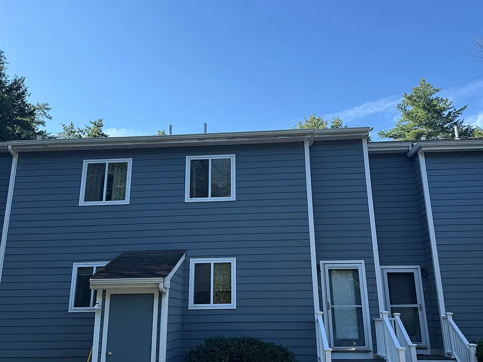 25 Apple Ln #B