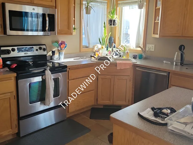 3592 McKenna Ct — Photo 3