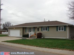 1916 S Blaine St, Grand Island, NE 68801