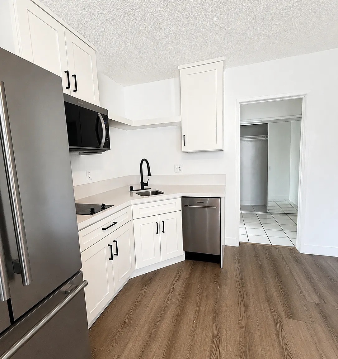 Studio, 450 sqft, $1,500 — Photo 3