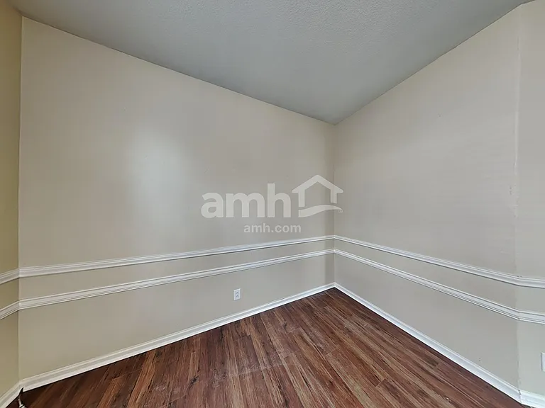 13725 Kearney St — Photo 39