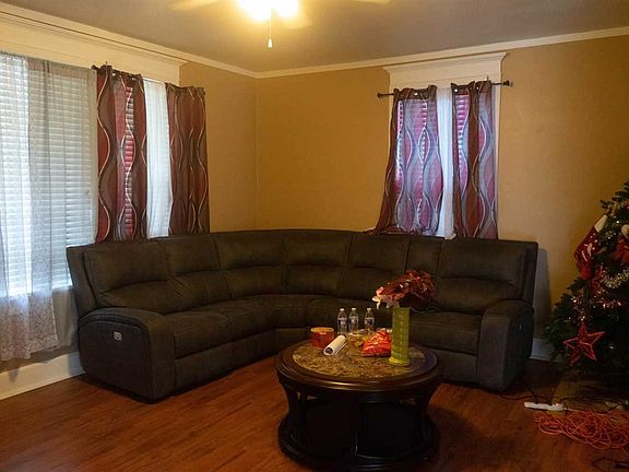 4th image of 801 E Virginia St