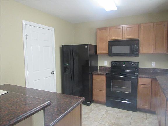 2nd image of 1101 Parkhurst Ave