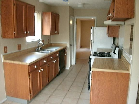 2nd image of 5422 Beaver Creek Dr