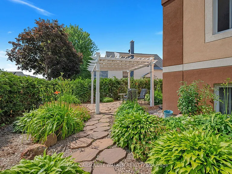 131 Dagmar Ave #3 — Photo 32