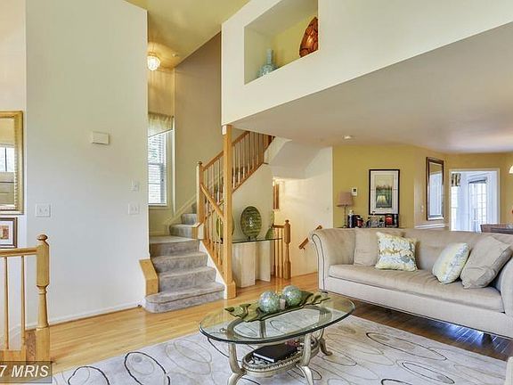 LR/DR, stair renewed with oak, see other
