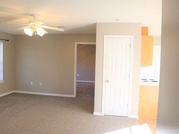 4th image of 5325 Maverick Ln