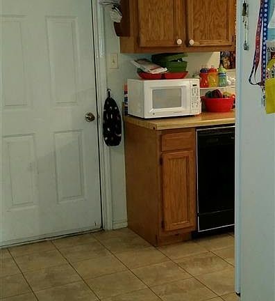 3rd image of 808 E Circle Dr