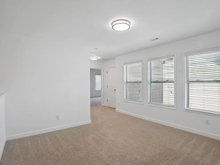 3951 Baverton Dr — Photo 19