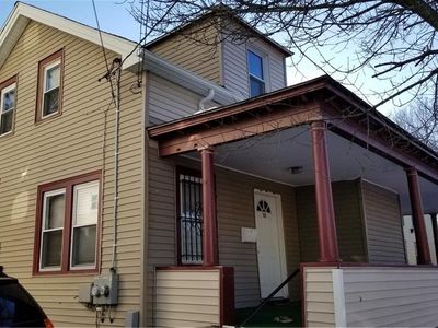 44 Gilmore St, Providence, RI, 02907