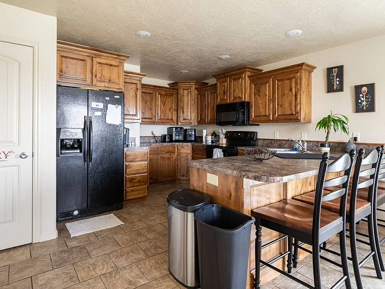 674 Tanglewood Dr — Photo 6