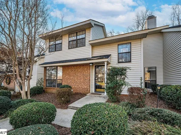 29 Forest Lake Dr, Simpsonville, SC 29681
