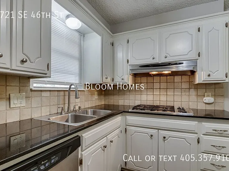 4721 SE 46th St — Photo 10