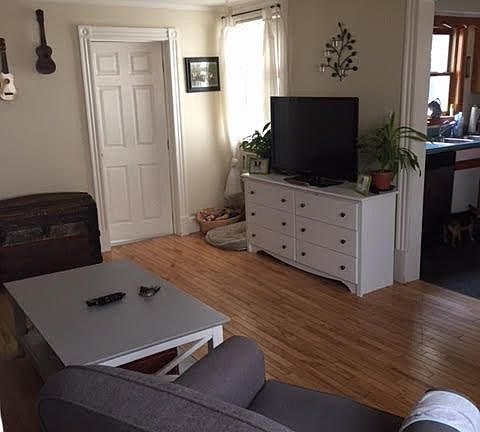 2nd image of 27 Nevens St #1.0