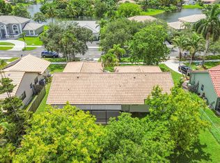 5450 Hawkes Bluff Ave, Davie, FL 33331