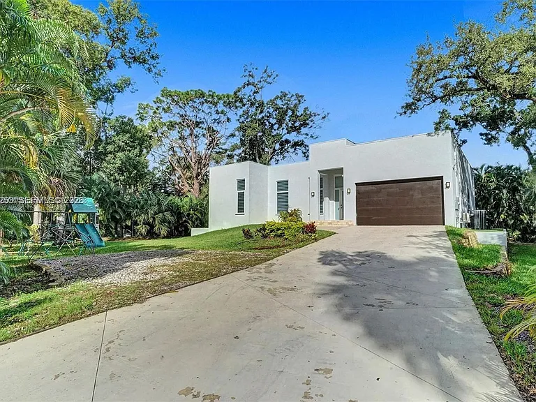1759 SW 30th Pl — Photo 70