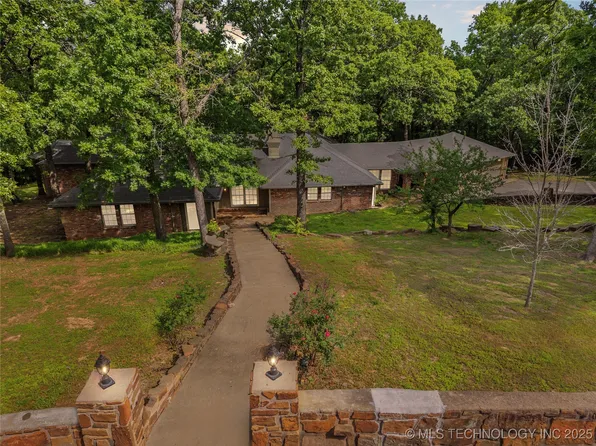 3003 W 77th St, Tulsa, OK 74132