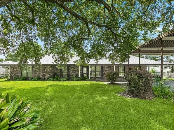 20257 Lynda Dr, Springfield, LA 70462