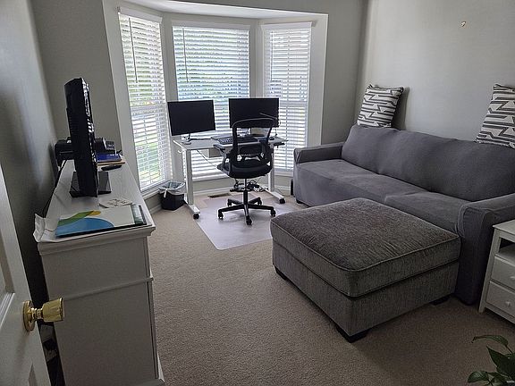 5th image of 72 Green Park Ln