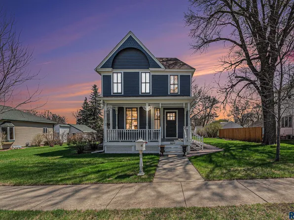 602 N Freeman Ave, Luverne, MN 56156