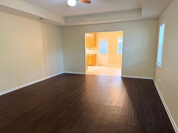 2nd image of 3000 Ginny Dr
