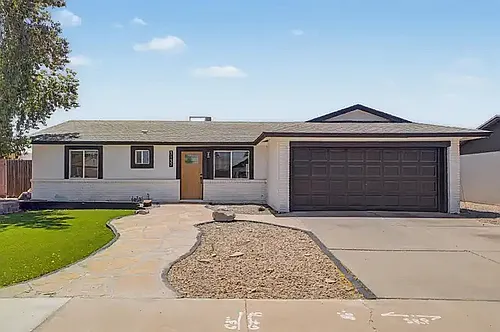 3137 E Diamond Ave Photo 1