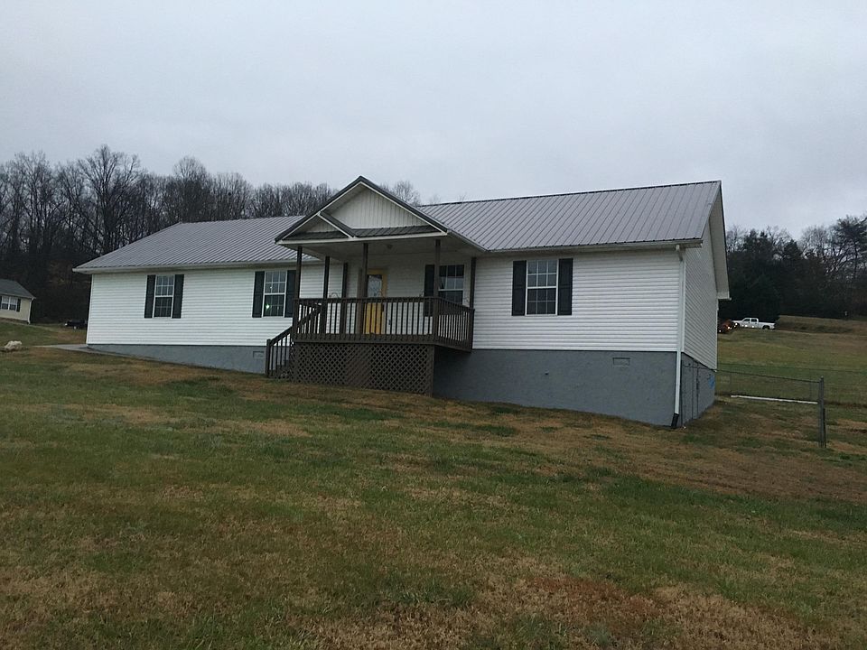 1st image of 200 Lake Dr