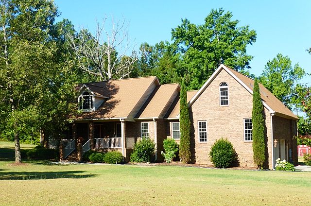 1st image of 207 Ferncliff Dr
