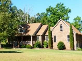 207 Ferncliff Dr, Greenwood, SC 29649