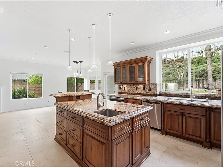 23302 Vista Carillo — Photo 15