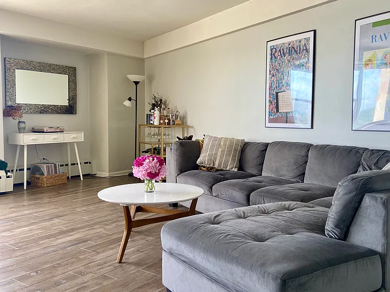 3410 N Lake Shore Dr #8F — Photo 1