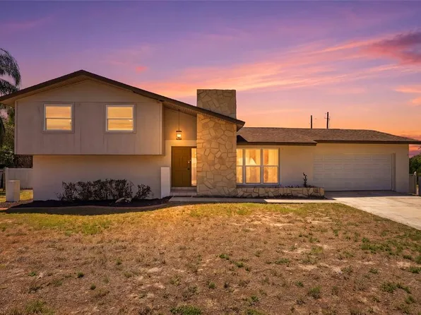 721 Village Pl, Brandon, FL 33511