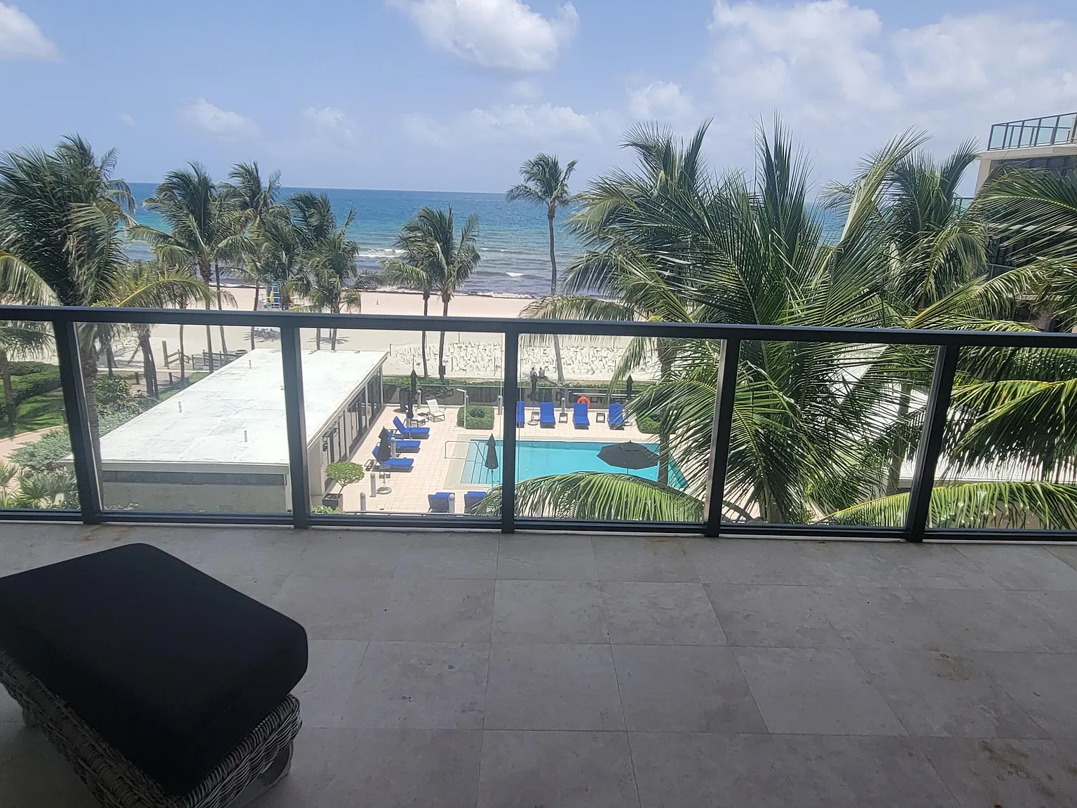 2 bed, 2.5 bath, 1902 sqft, $9,000 — Photo 2