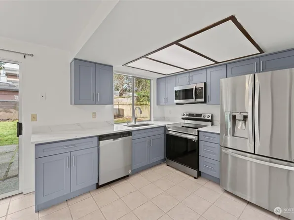 22302 2nd Ave W, Bothell, WA 98021