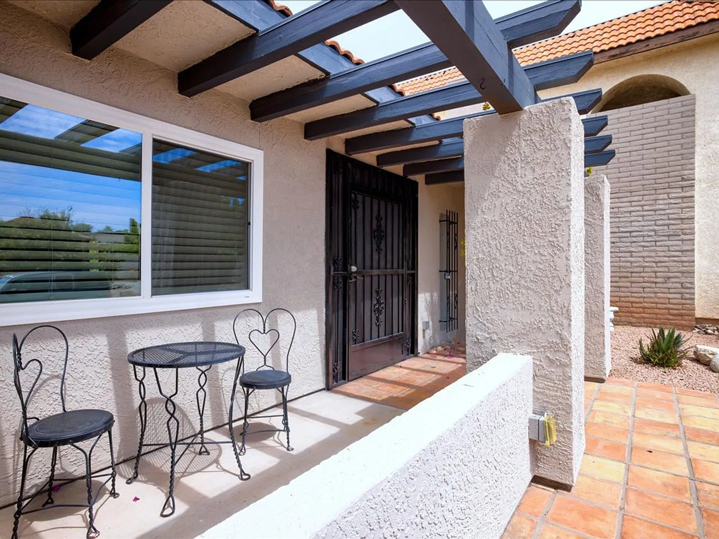 Scenic Living at Dorado Golf Course; 3 Bedroom 2 Bathroom — Photo 3