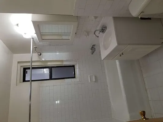 Rented by Lang Realty LLC | media 3