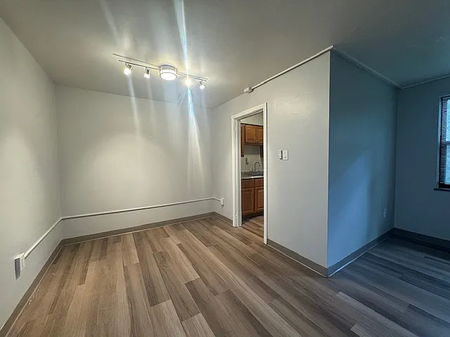 Royal Gardens Apartments — Photo 53