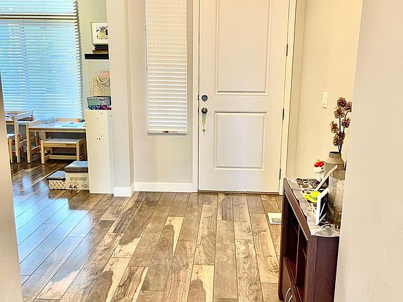 3rd image of 10652 S Harvest Pointe Dr