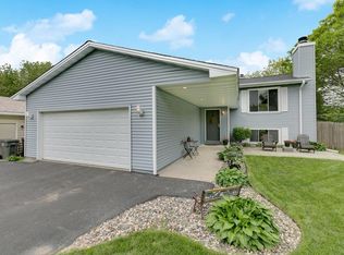 7206 Divinity Ln, Eden Prairie, MN 55346